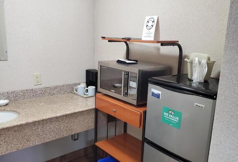 Мотель Shoreside Inn & Suites