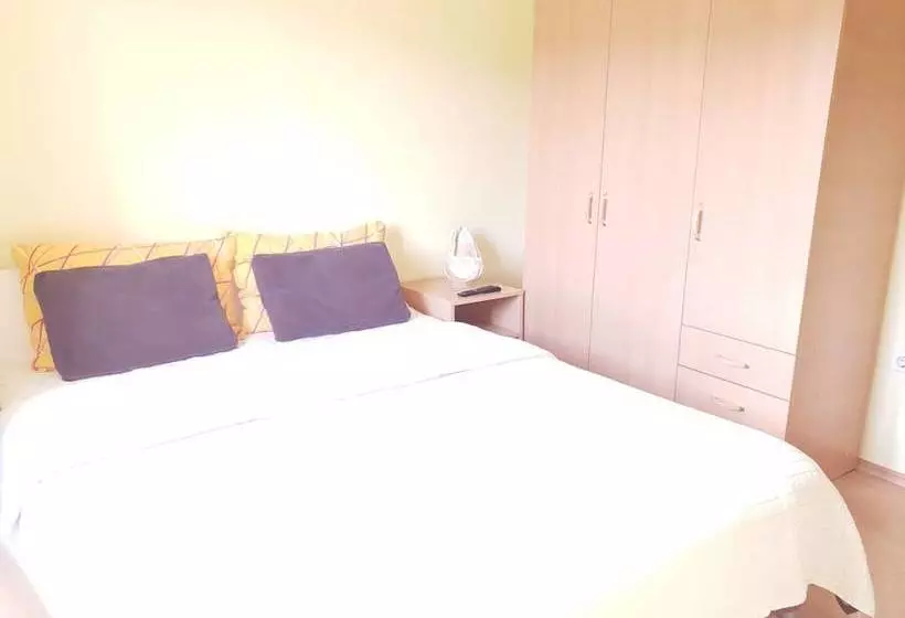 Peaceful Cottage In Stikada With Garden