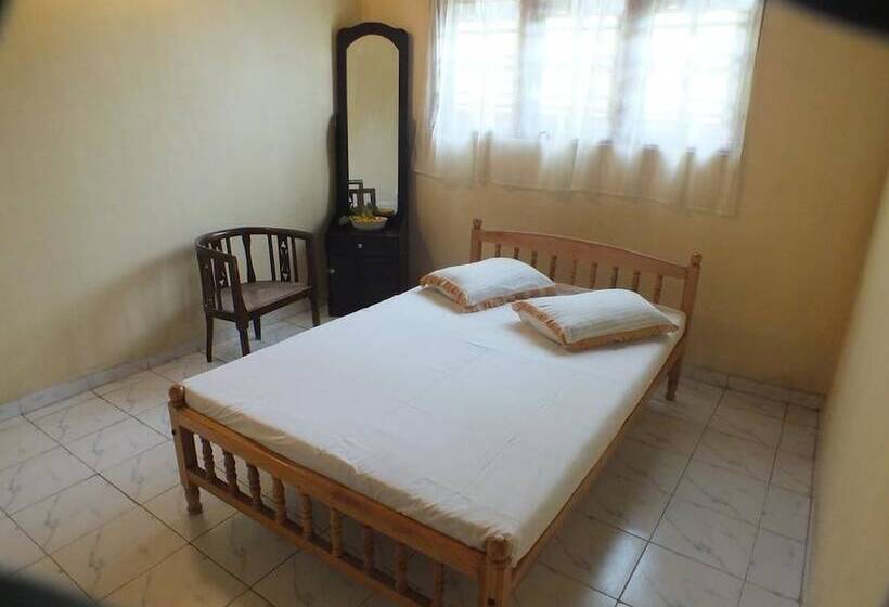 펜션 Aroghaya  Resort Akurala