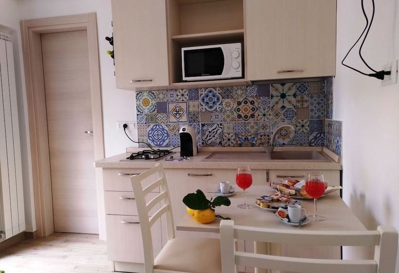 Пансион Lemons & Sun Apartment