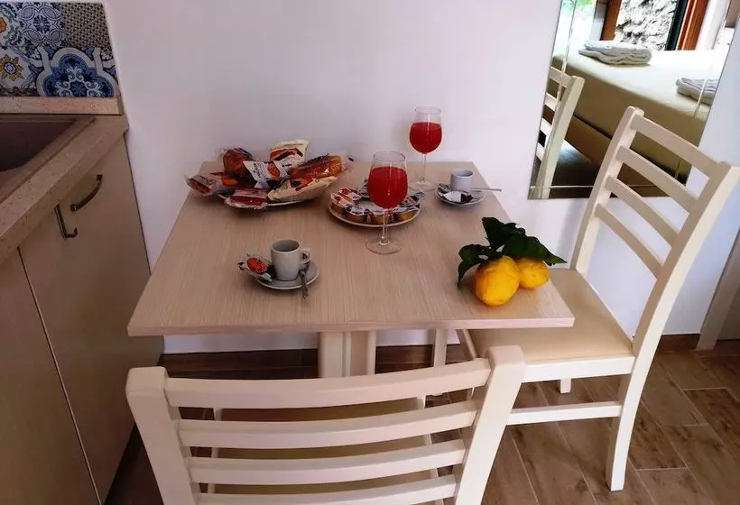 Majatalo Lemons & Sun Apartment