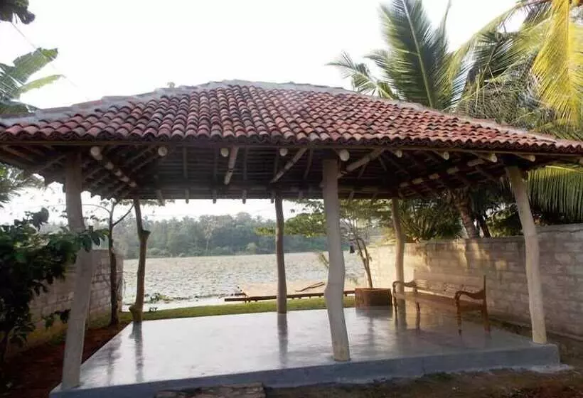 Majatalo Mahawewa Nature Resort And Spa