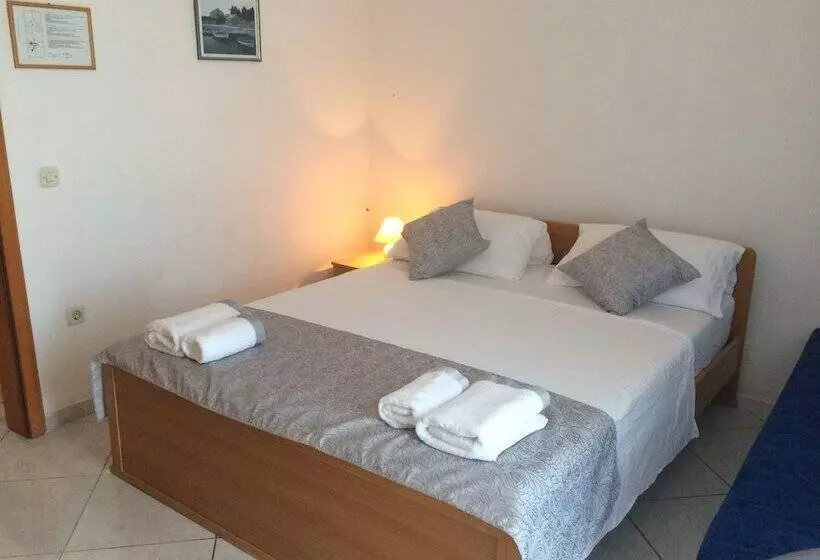 Majatalo Villa Menalo