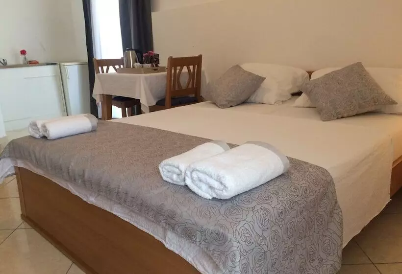 Majatalo Villa Menalo