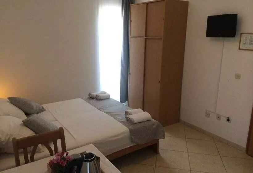 Majatalo Villa Menalo