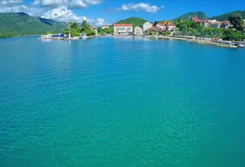 Majatalo Villa Menalo