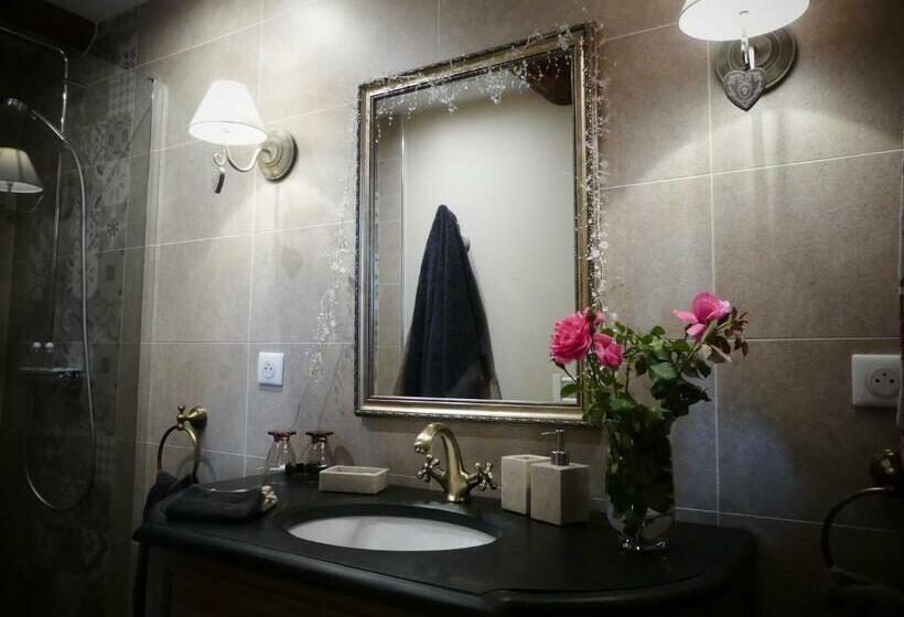 ベッドアンドブレックファースト La Maison De Roussi