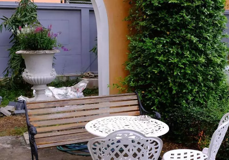 Hotelli I Home Residence And