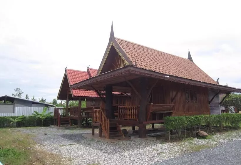 Hotelli Pialo Resort