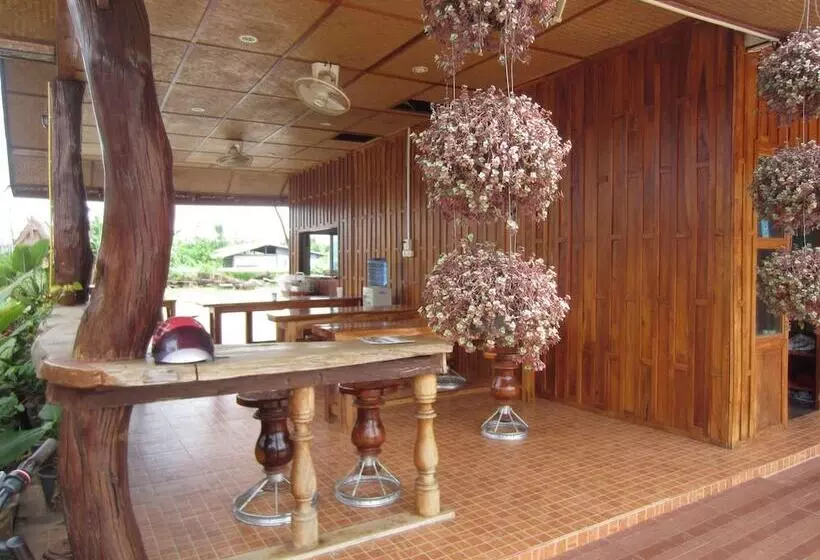 Hotelli Pialo Resort