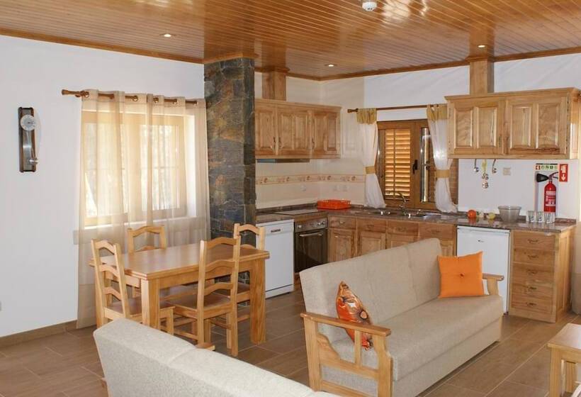 פנסיון Casa Da Eira   Turismo Rural