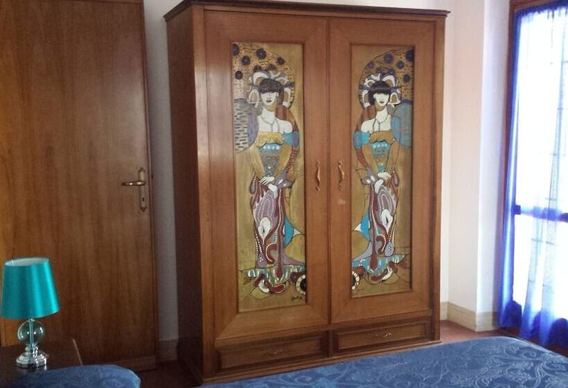 بنسيون La Casa Degli Artisti