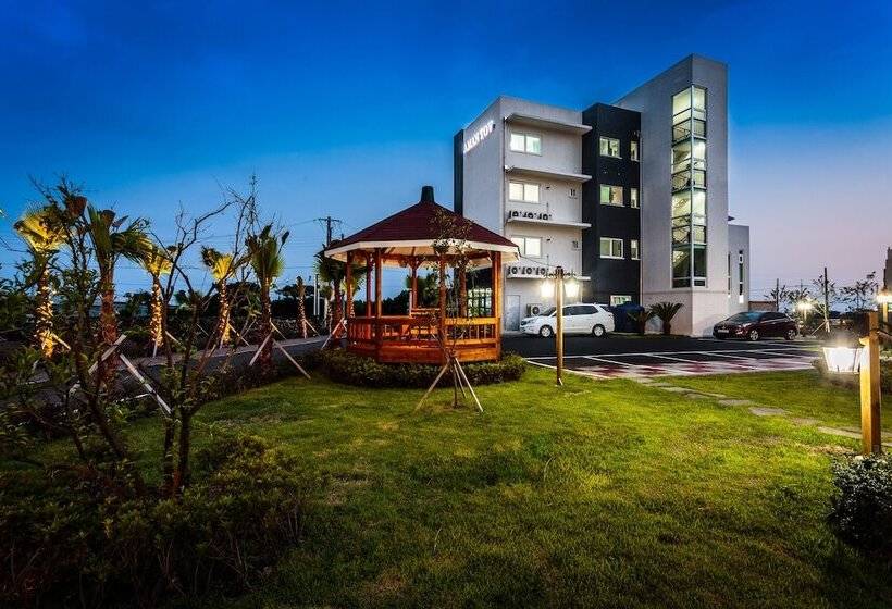 בית מלון כפרי Amantov Pension