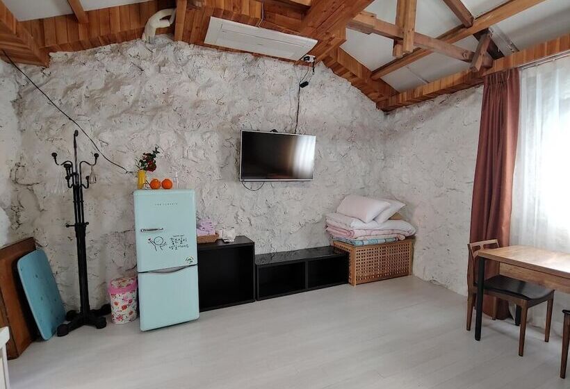 בית מלון כפרי Amantov Pension