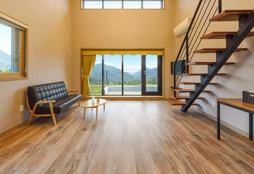 בית מלון כפרי Gyeongpoen Pension