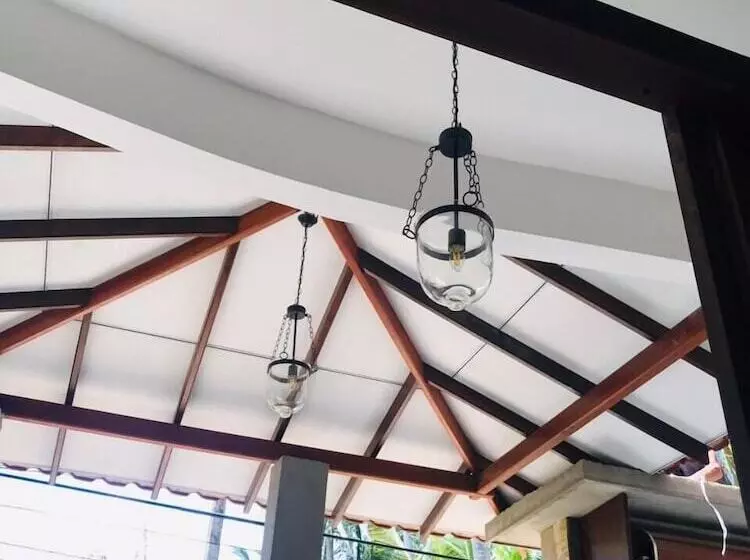 هتل Villa Fiorita