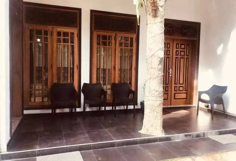 هتل Villa Fiorita