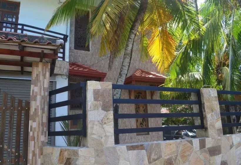 هتل Villa Fiorita