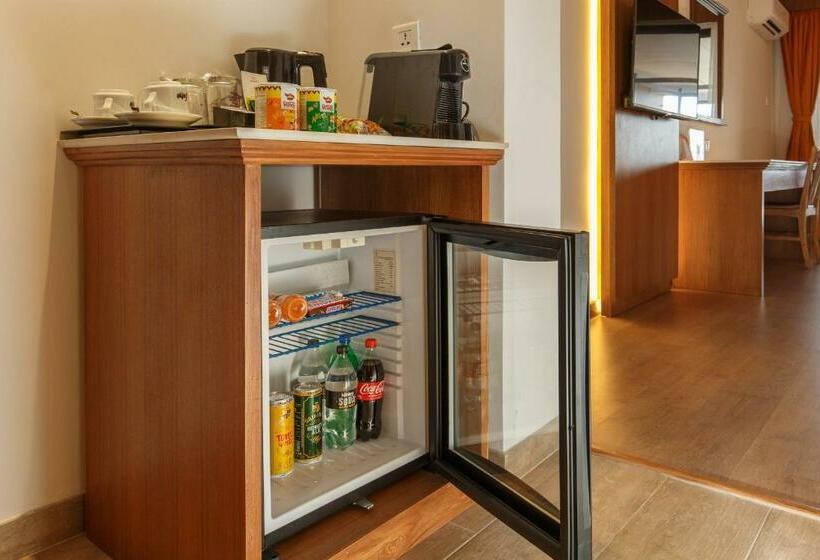 Club Himalaya, By Ace Hotels