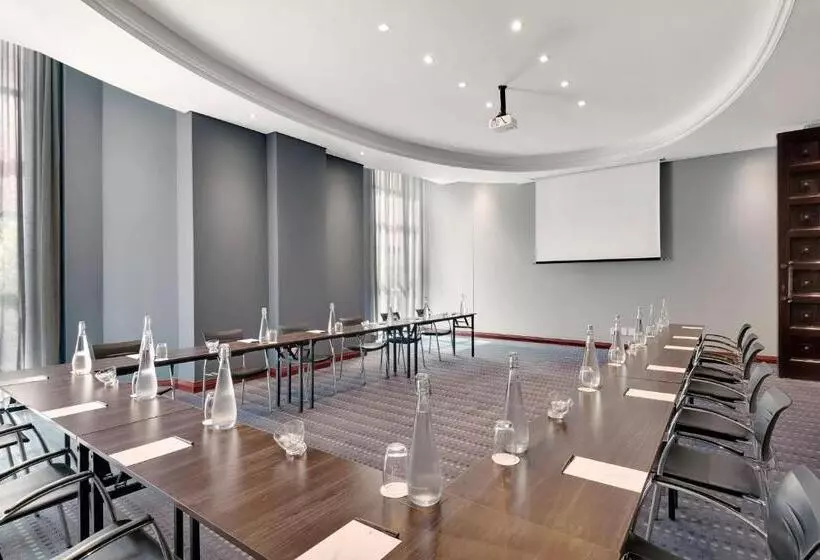 Отель African Pride Melrose Arch, Autograph Collection