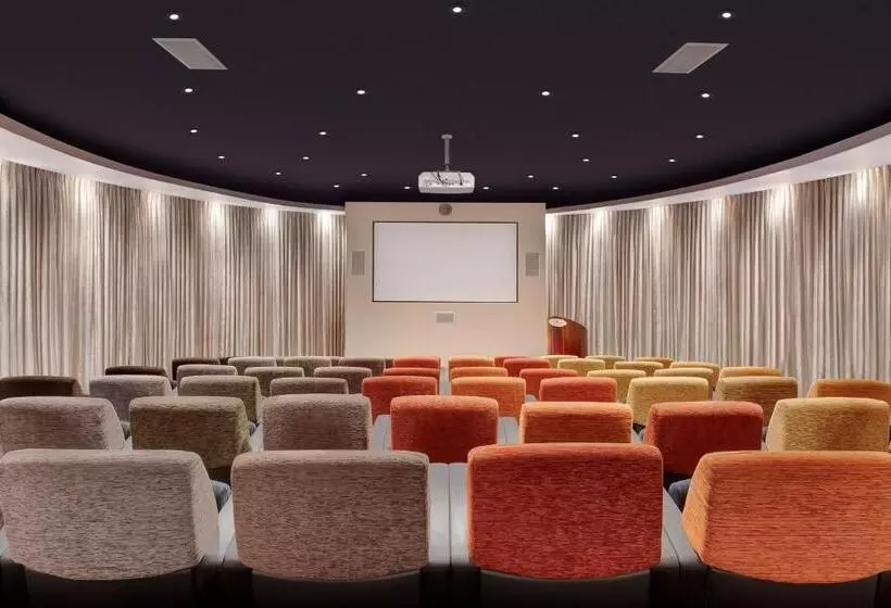 Отель African Pride Melrose Arch, Autograph Collection