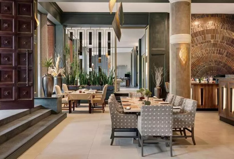 Отель African Pride Melrose Arch, Autograph Collection