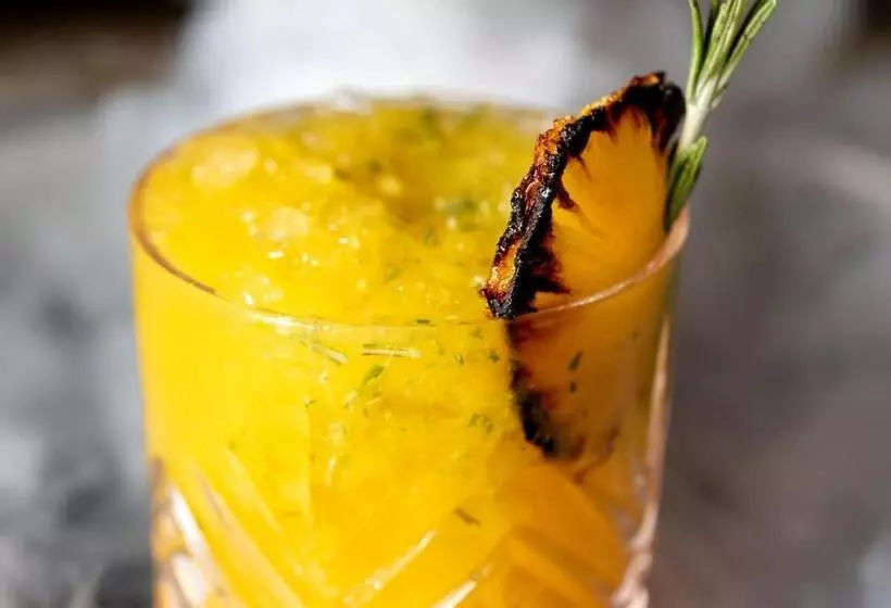 Отель African Pride Melrose Arch, Autograph Collection