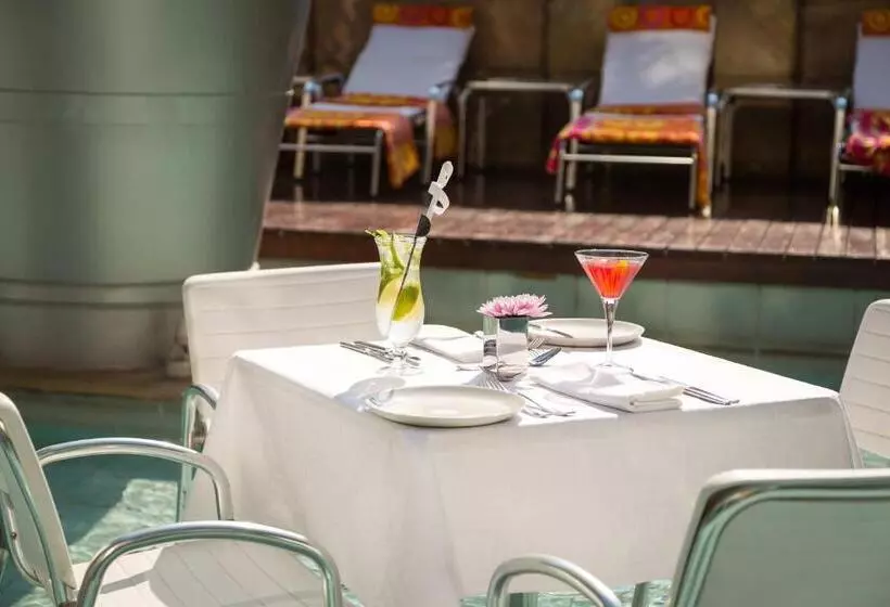 Отель African Pride Melrose Arch, Autograph Collection