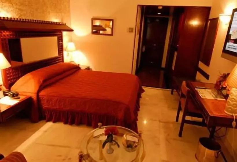 בית מלון כפרי Ashok Country Resort