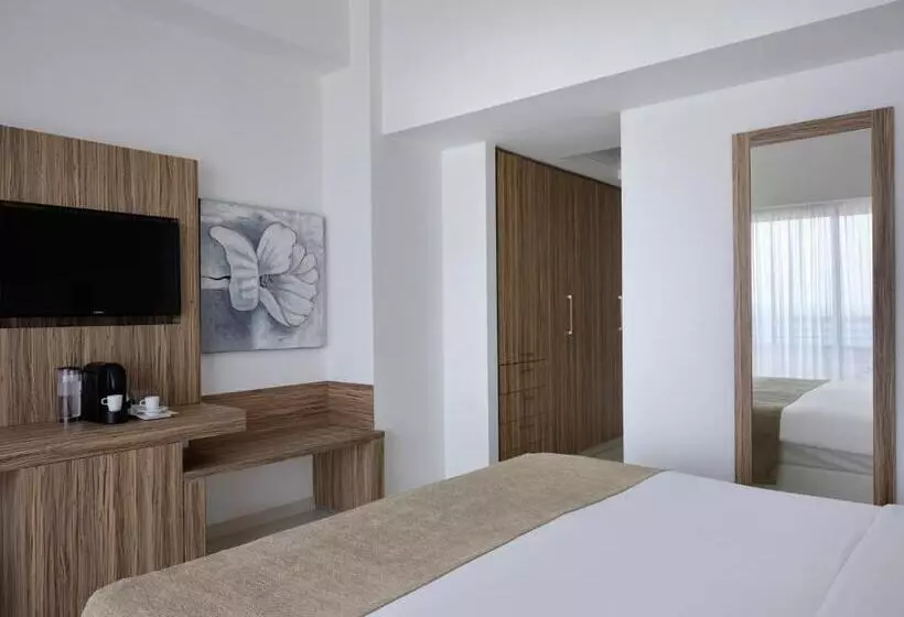 Отель Atlantica Sea Breeze, Adults Only