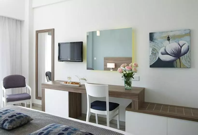 Отель Atlantica Sea Breeze, Adults Only