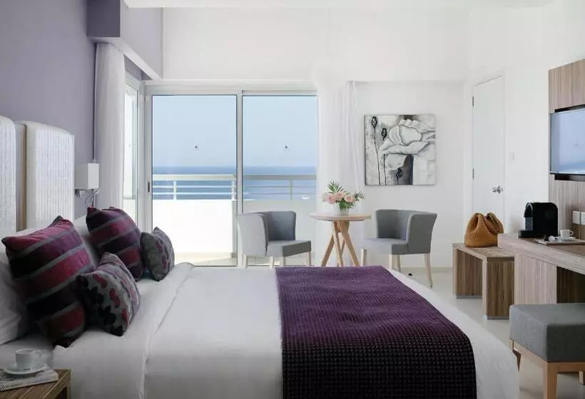 Отель Atlantica Sea Breeze, Adults Only