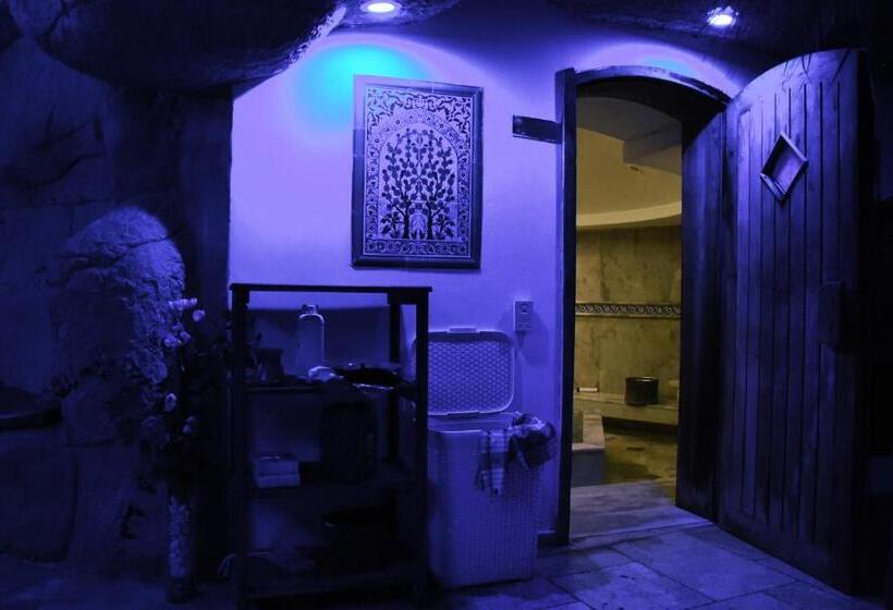 Delfi Hotel Spa & Wellness Center