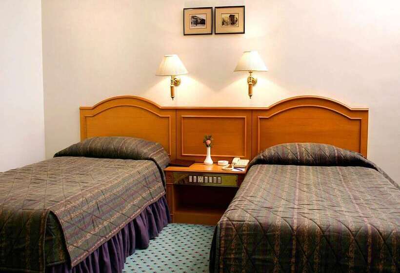 בית מלון כפרי Gokulam Park