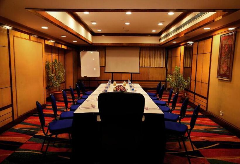 בית מלון כפרי Gokulam Park