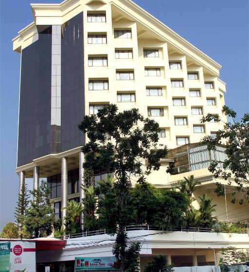 בית מלון כפרי Gokulam Park