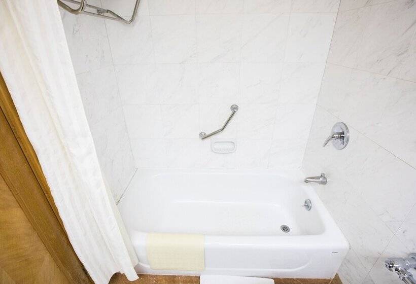 هتل Golden Crown China