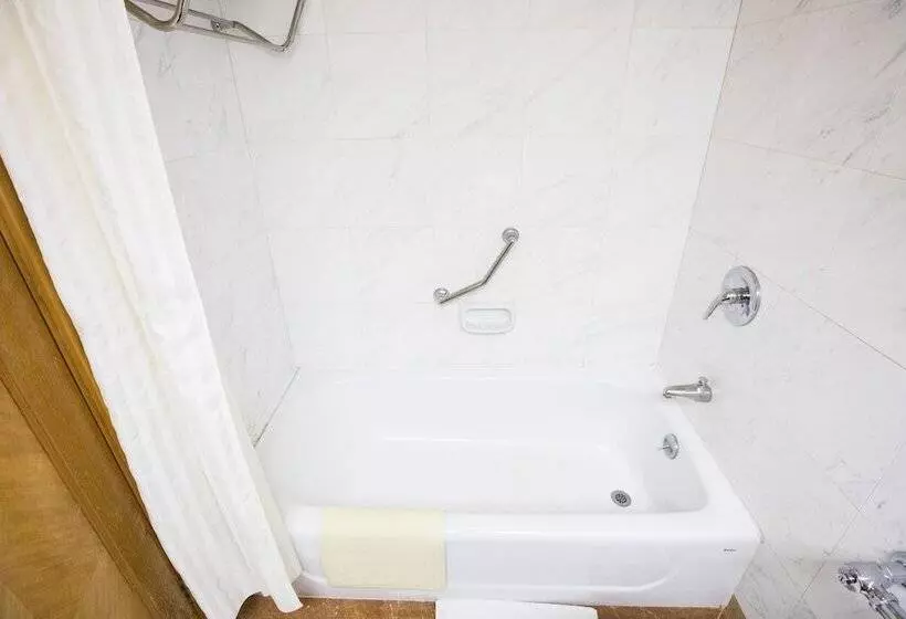 هتل Golden Crown China