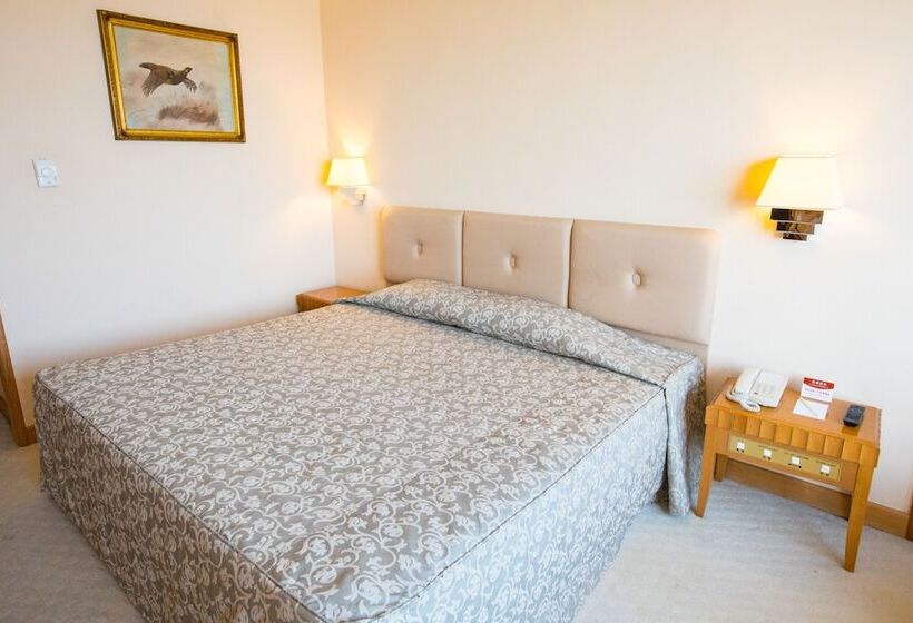 هتل Golden Crown China