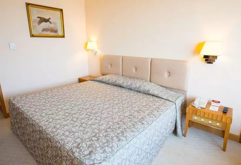 هتل Golden Crown China