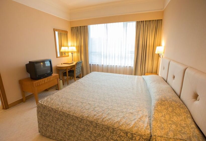 هتل Golden Crown China