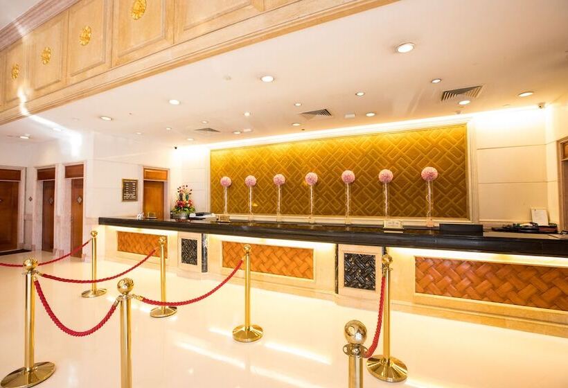 هتل Golden Crown China