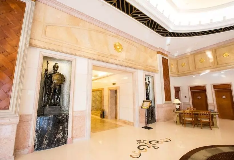 هتل Golden Crown China