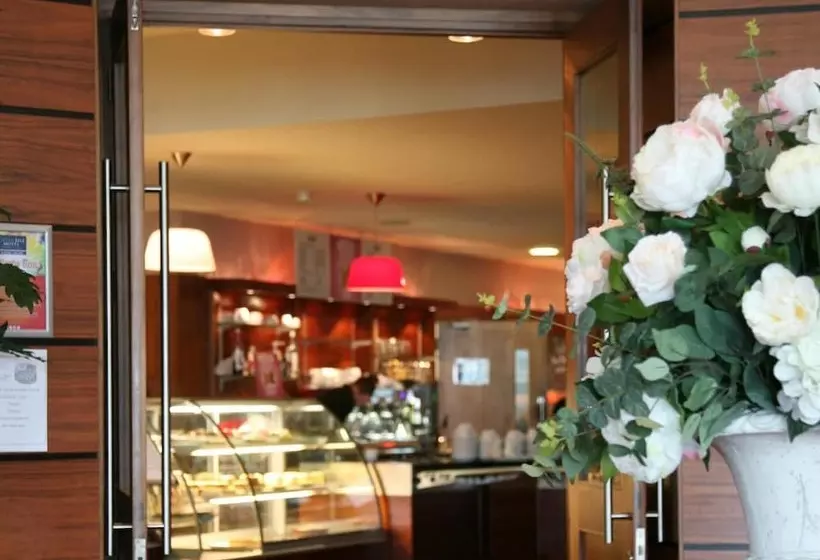 Green Isle Hotel, Dublin
