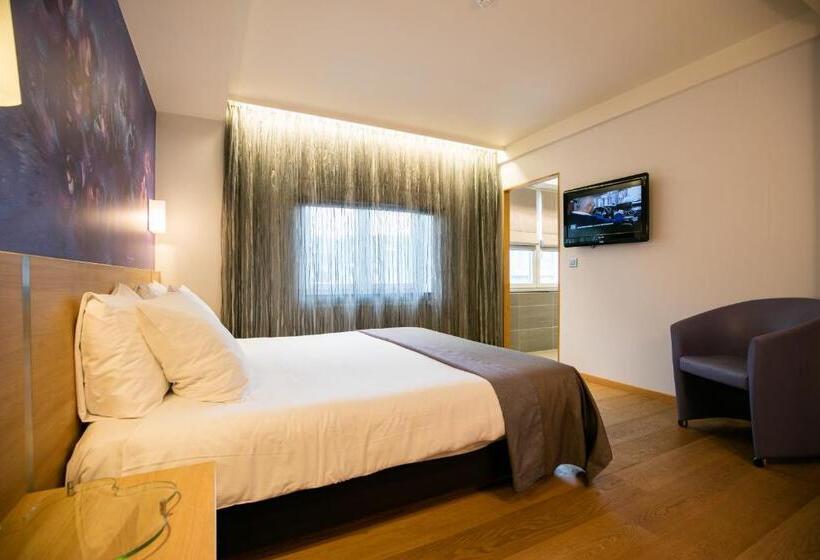 هتل Hôtel Restaurant L Auberge