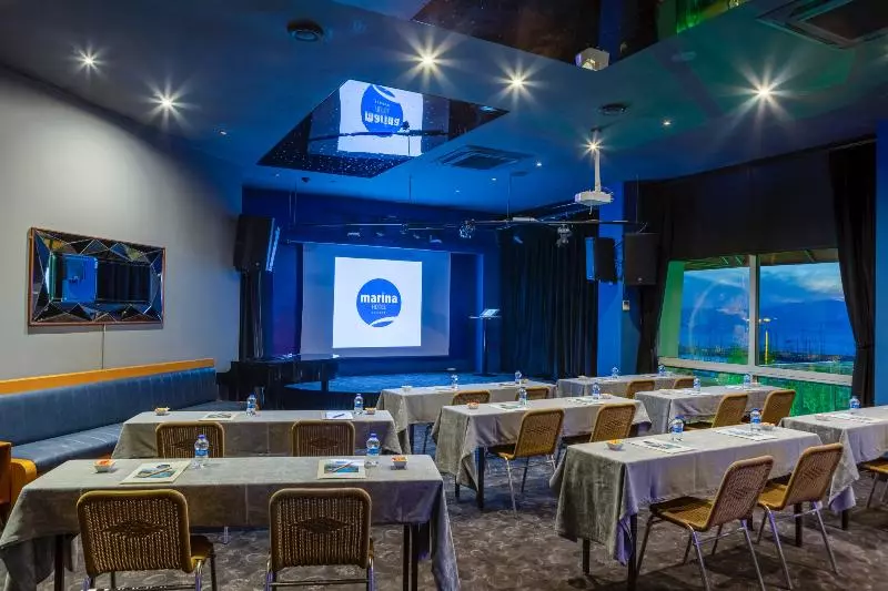 Marina Hotel Kuşadası