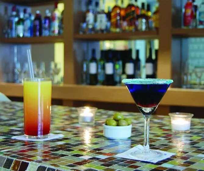 هتل Mayflower Suites