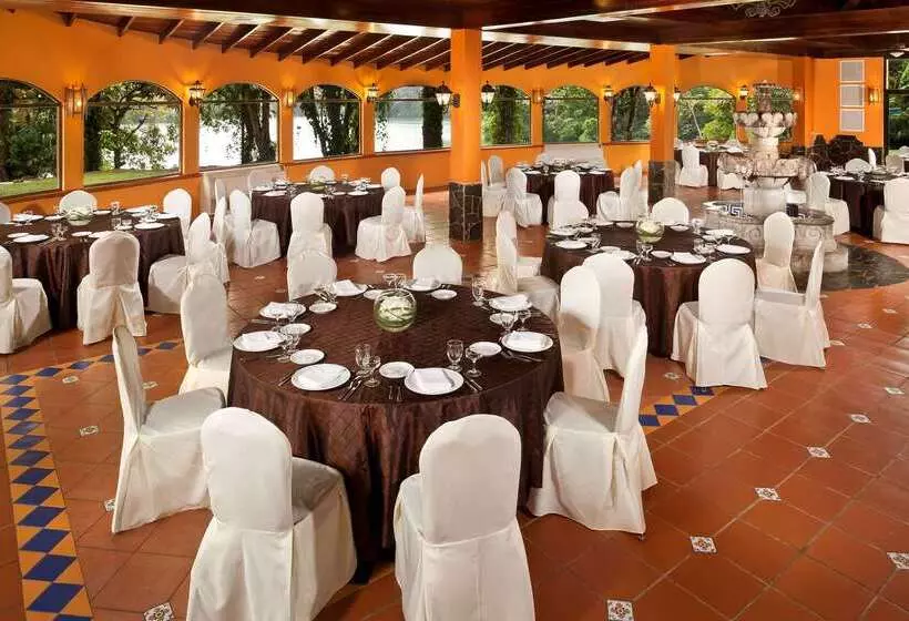 هتل Melia Panama Canal