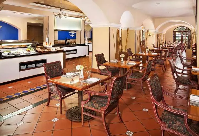 هتل Melia Panama Canal