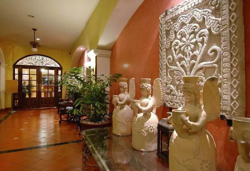 هتل Melia Panama Canal